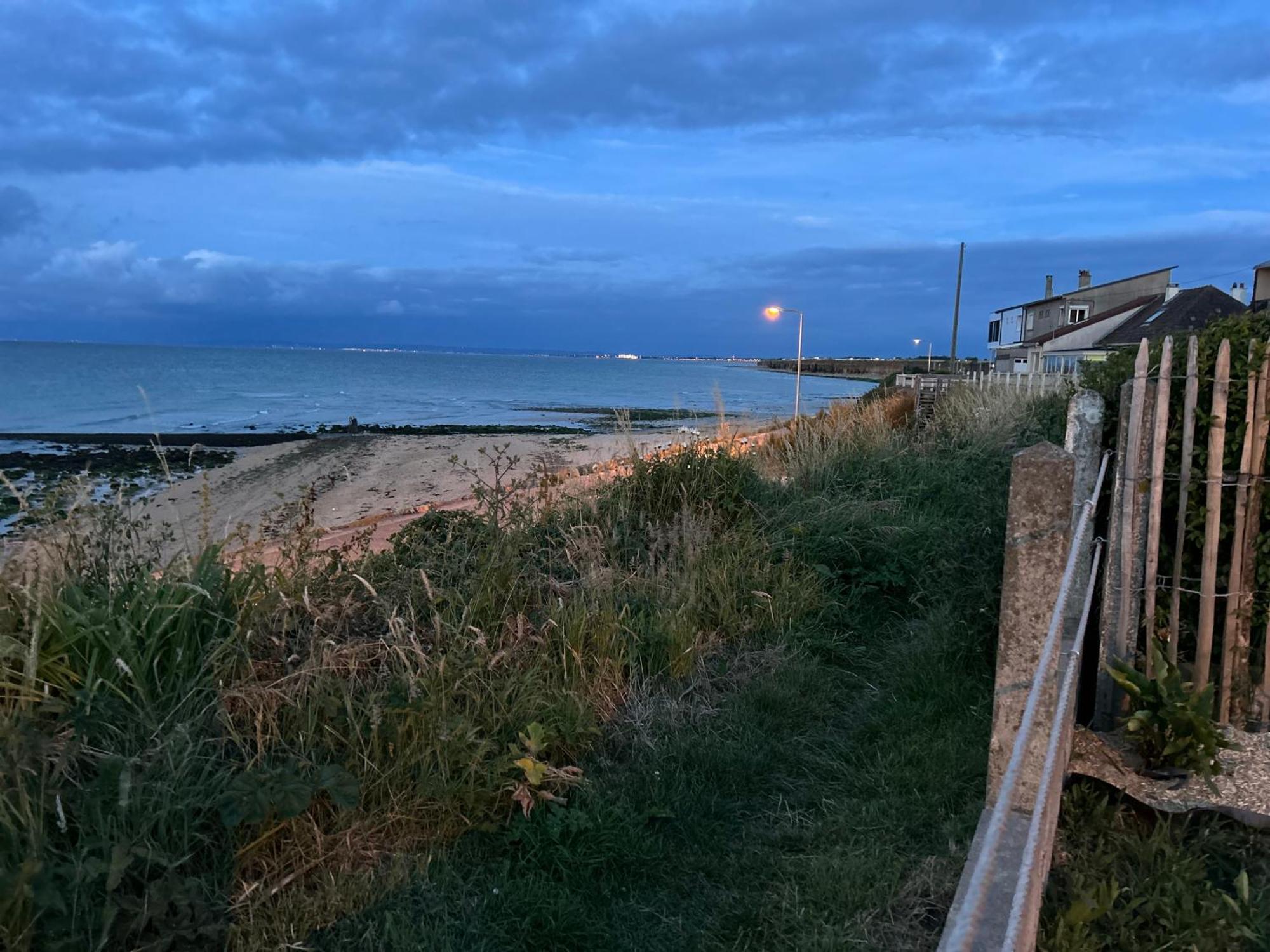 Entre Ciel Et Mer Luc-sur-Mer Exterior photo
